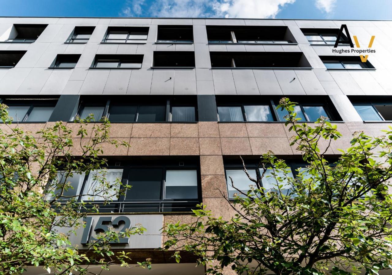 Modern Two-Bedroom Apartment - Central Location, Free Wi-Fi, Ideal For Long Stays By Av Hughes Properties Milton Keynes Extérieur photo